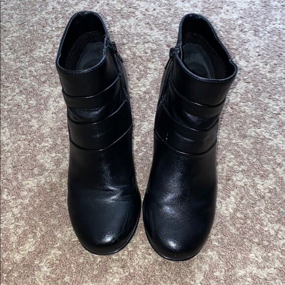 A2 by Aerosoles Black Boots with Heel - Picture 1 of 7
